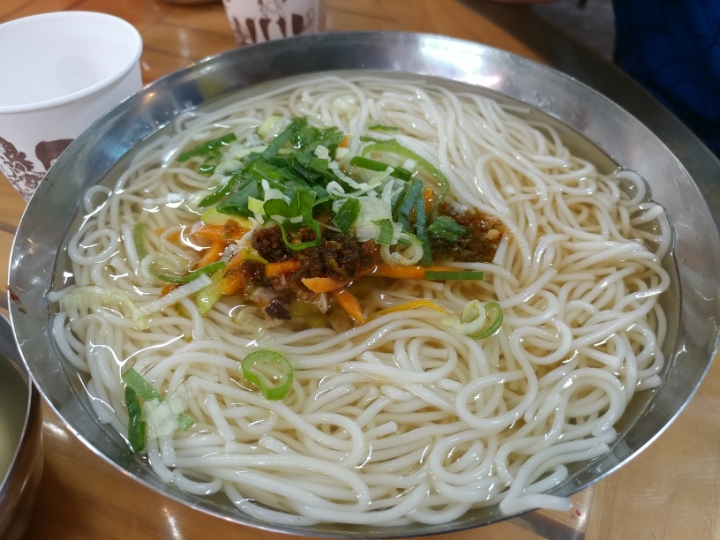뚝방국수 이미지