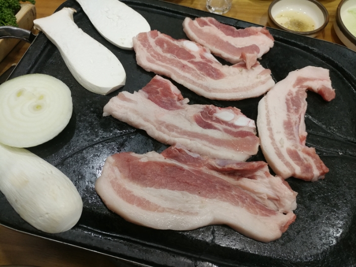 한우명가돌가마 이미지