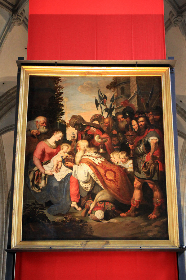 스크랩 벨기에 루벤스 작품으로 유명한 안트베르펜 성모마리아 대성당