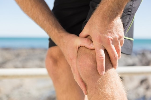 무릎 연골 손상 증상 및 원인 무엇 때문일까?