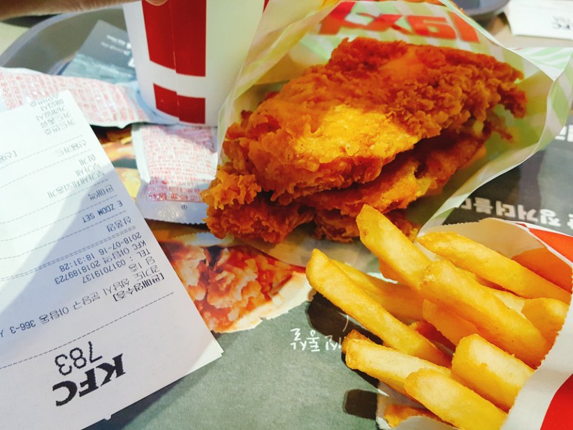 KFC 징거더블다운맥스와 소풍치킨 솔직리뷰!