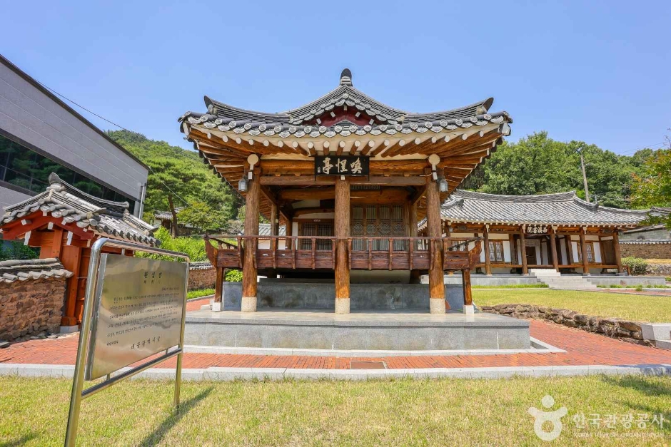 정 이미지