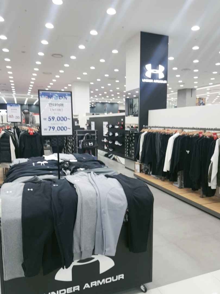 언더아머모다 이미지