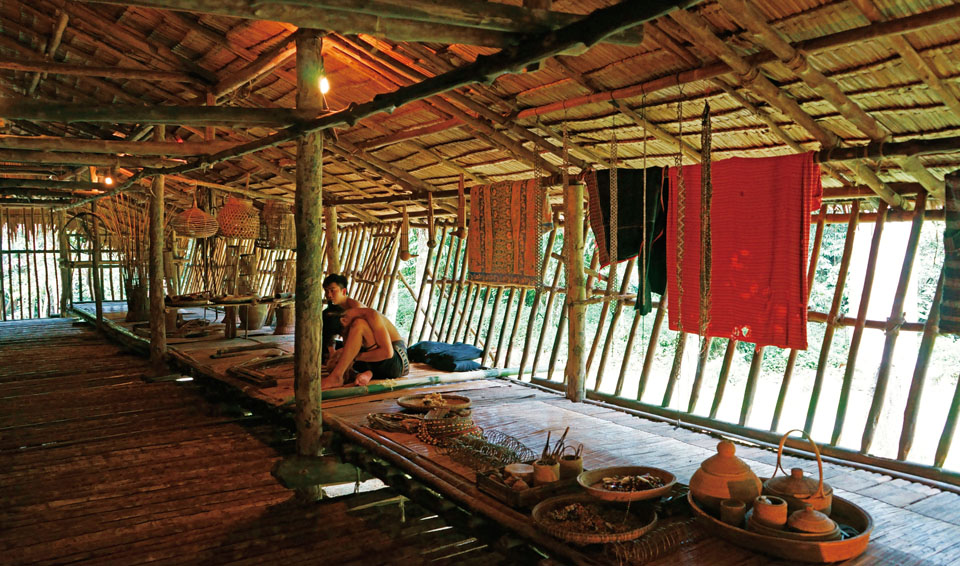 롱하우스(LONGHOUSE) 이미지