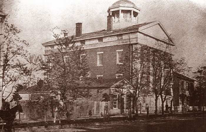 최초의 여성 의사, 투표로 의대에 들어가다Seven Kiss | 인스티즈