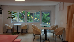 동굴카페 이미지