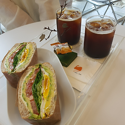 스물넷일곱 이미지