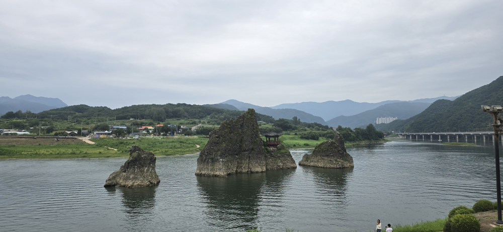 도담삼봉 이미지