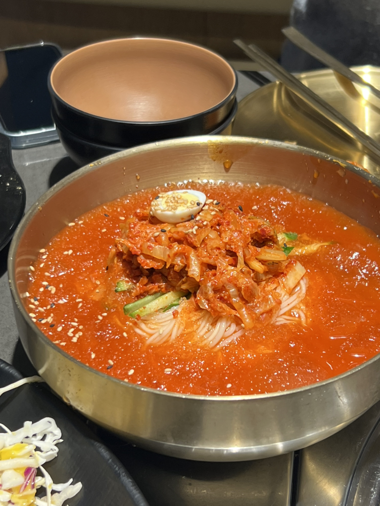 깍뚝돼지 동대문본점 (カットゥクテジ 東大門本店)