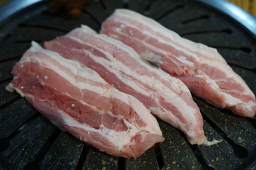 불닭발앤쌈 이미지