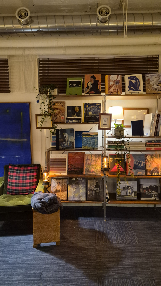 블루도어북스 내부