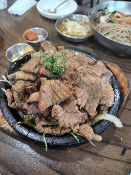 마늘석갈비막국수 이미지
