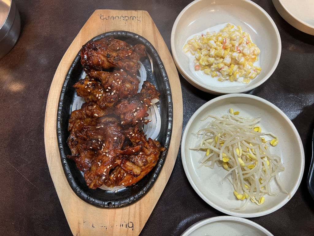 꼬꼬닭발 이미지