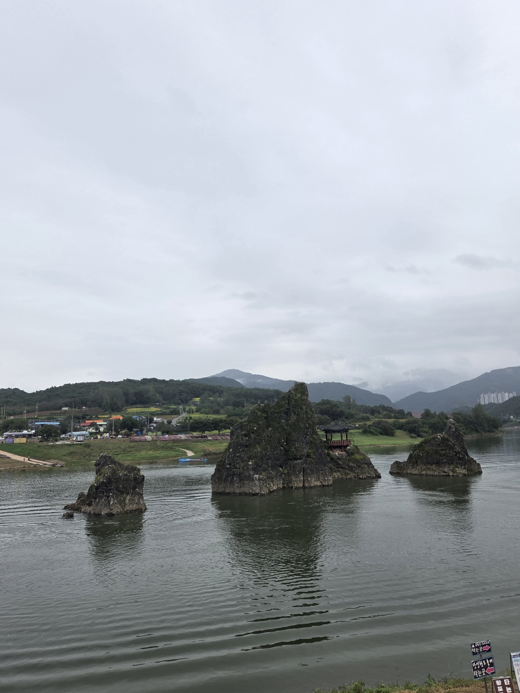 도담삼봉 이미지