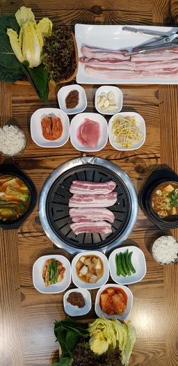 불닭발앤쌈 이미지