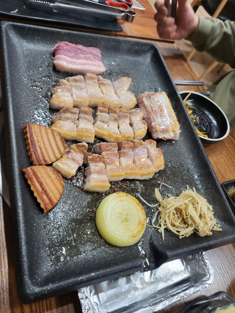 사랑방생삼겹살전문 이미지