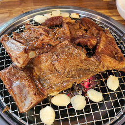 폭포숯불돼지갈비 이미지