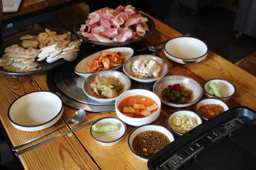 차돌관자삼합