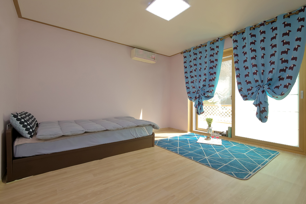 봄여름가을겨울펜션 이미지