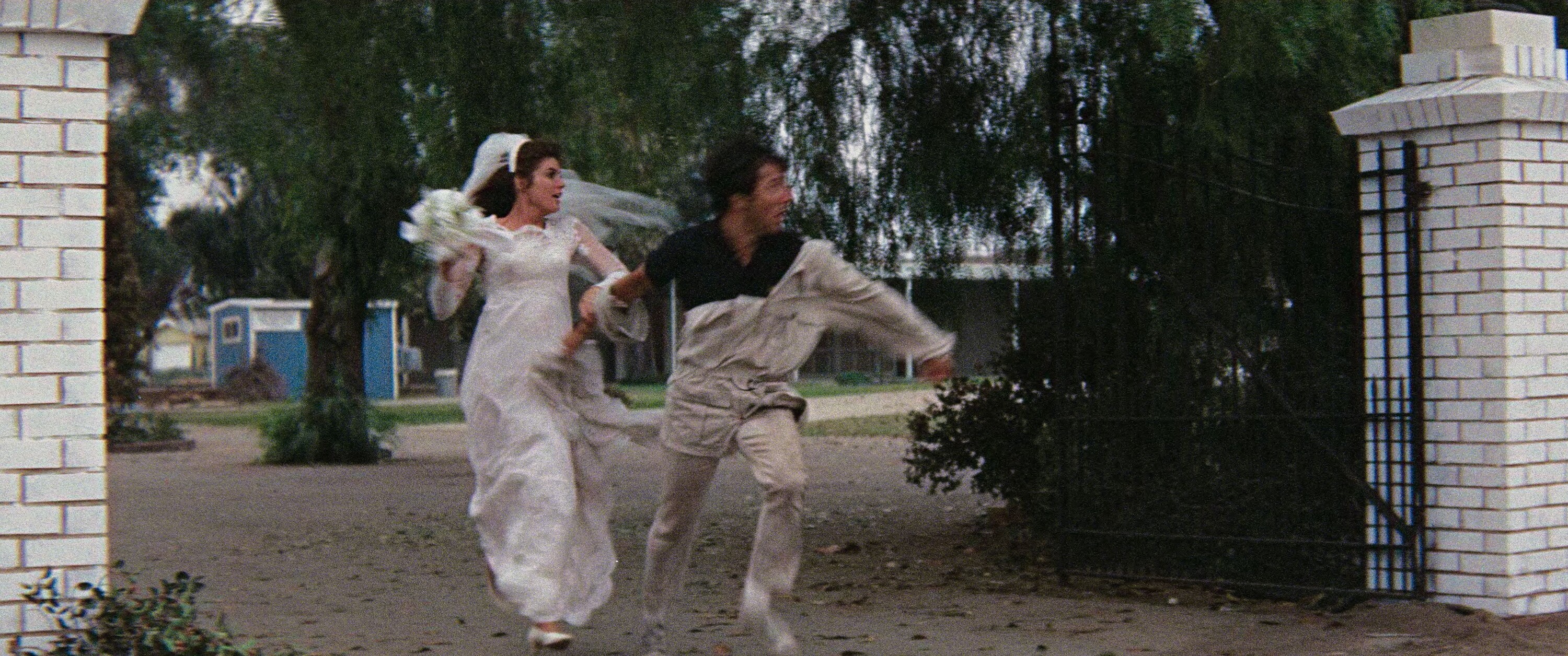 946efc2e56354d778770171de8d696f21578903885210