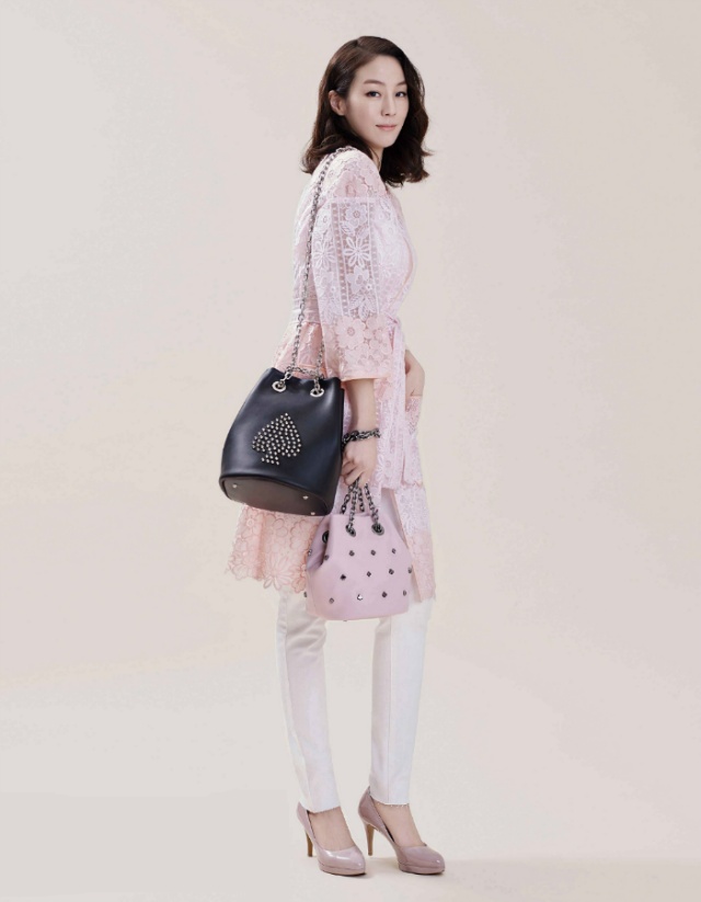 쌍둥이 엄마 문정원, 엄마 같지 않은 패션