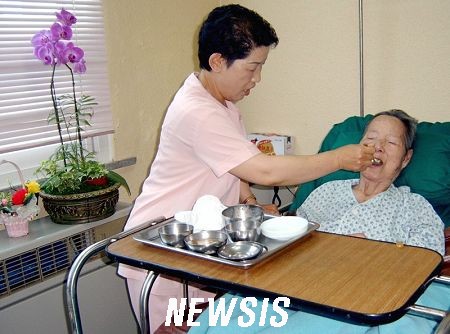 약손간병 이미지