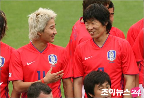 이천수vs박지성 누가 더 축구를 잘하냐는 논란에 대해 입을 연 이천수 | 인스티즈