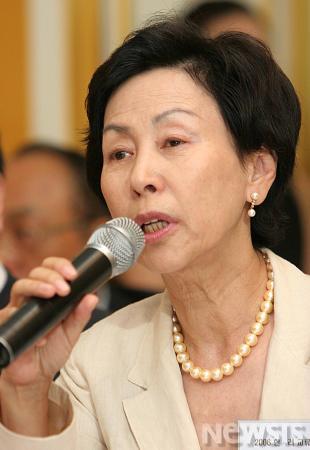 손*숙 이미지