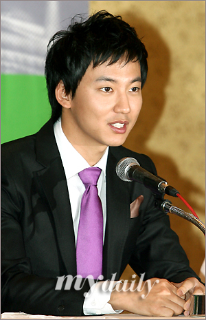 이한 이미지