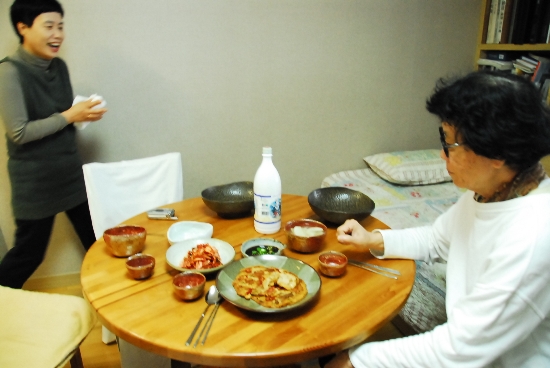 엄마손만두국 이미지