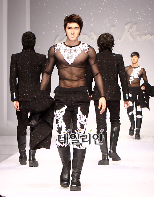 식스팩 이미지