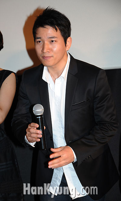 웃기씨네 이미지