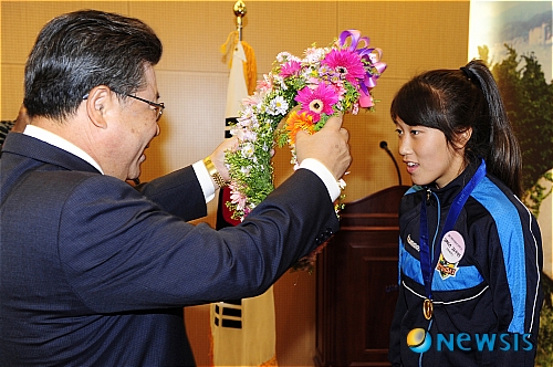 김수빈 이미지