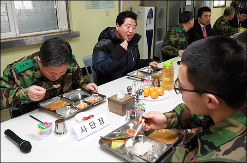 시종일관 이미지