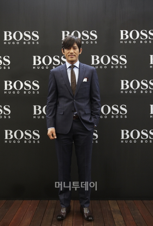 휴고보스 이미지