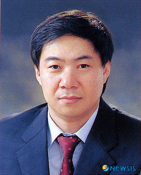 김*욱 이미지