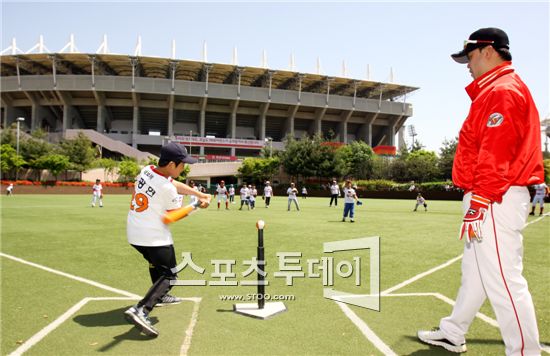 고 이미지