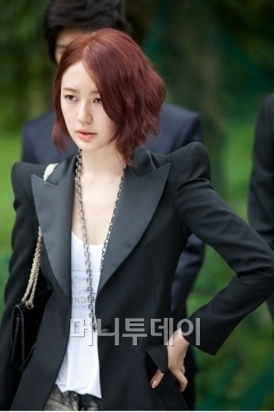 튀는머리 이미지