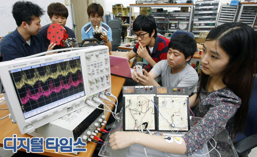 빼어날수컴퓨터 이미지