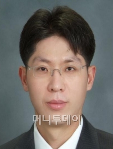 손*훈 이미지