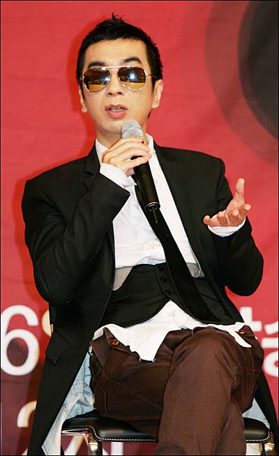김정남 댄스 이미지