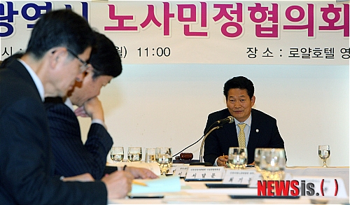 민정인력 이미지