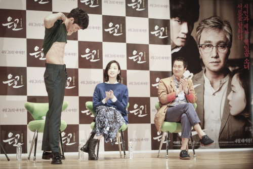 식스팩 이미지