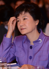 유신 이미지