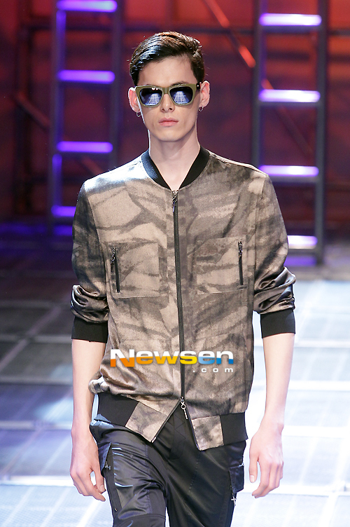 동서양의 얼굴이 다 들어있는 모델 (+서양에서 보는 김원중의 외모) | 인스티즈