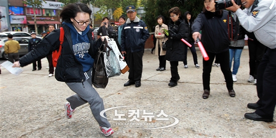 입실통신 이미지