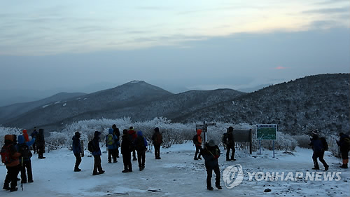 정상에서 본 백두대간 이미지