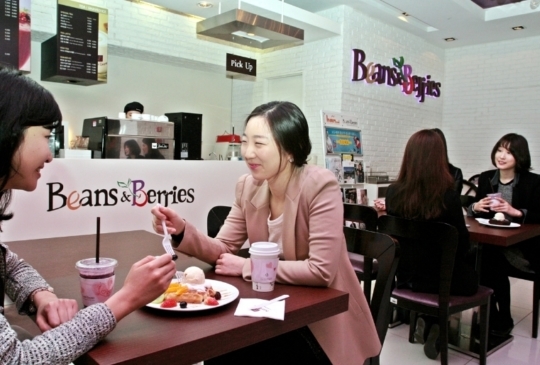 커피빈스 이미지