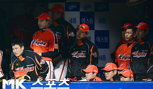 덕아웃 이미지