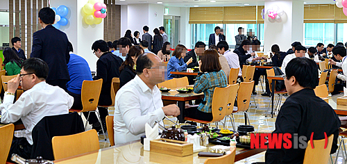 신세계푸드 직원식당 이미지